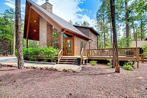 Wraparound Deck + Large Yard: Pinetop Home!