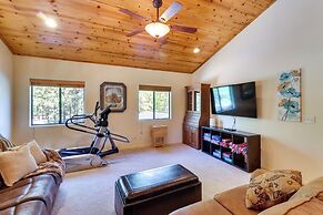 Wraparound Deck + Large Yard: Pinetop Home!