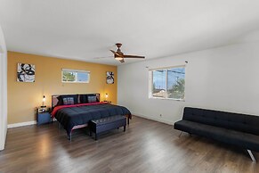 Desert Getaway w/ Pool: Near Palm Springs!