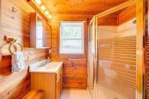 Lakefront Wisconsin Escape w/ Boat Dock & Kayaks!