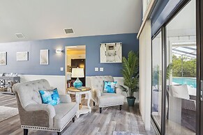 Luxurious Florida Home w/ Pool & Canal Access