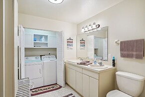 Luxurious Florida Home w/ Pool & Canal Access