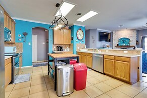 Pet-friendly Austin Area Home w/ Outdoor Oasis