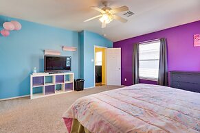 Pet-friendly Austin Area Home w/ Outdoor Oasis