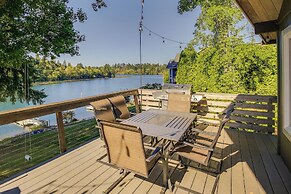 Silver Creek Vacation Rental on Mayfield Lake!