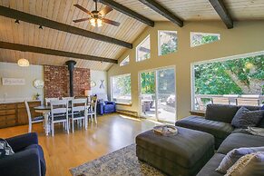 Silver Creek Vacation Rental on Mayfield Lake!