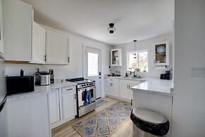 Stylish Grass Lake Retreat - Steps to Park!