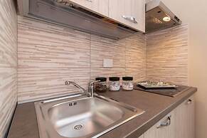 Cialdini Apartment Close to the City Center by Wonderful Italy