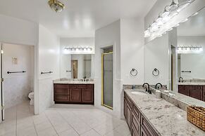 Bull Run Estate: Luxury Retreat W/ Scenic Views 6 Bedroom Home by RedA