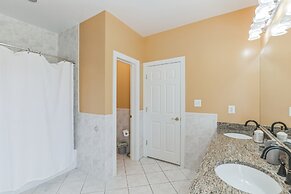 Bull Run Estate: Luxury Retreat W/ Scenic Views 6 Bedroom Home by RedA