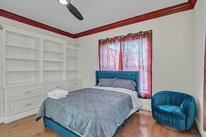 Bull Run Estate: Luxury Retreat W/ Scenic Views 6 Bedroom Home by RedA