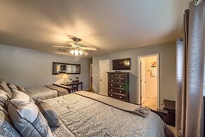 Ww I102 Restful River Retreat 2 Bedroom Condo by RedAwning