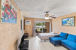One Nice Caribbean View 1 Bedroom Condo by RedAwning