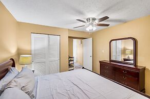 A Getaway To A Getaway 1 Bedroom Condo by RedAwning