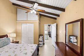 One Blue Caribbean View 1 Bedroom Condo by RedAwning