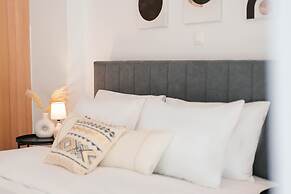 Phaedrus Living Cozy Flat Koukaki