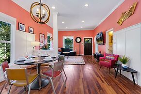 The Magnolia House in Old Town - Private Hot Tub