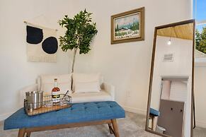 The Magnolia House in Old Town - Private Hot Tub