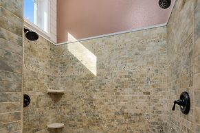 The Magnolia House in Old Town - Private Hot Tub