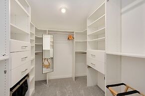 The Magnolia House in Old Town - Private Hot Tub