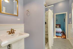 The Magnolia House in Old Town - Private Hot Tub