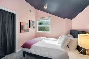 The Magnolia House in Old Town - Private Hot Tub