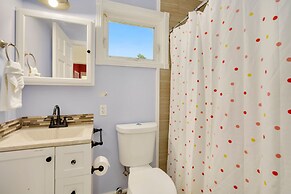 The Magnolia House in Old Town - Private Hot Tub