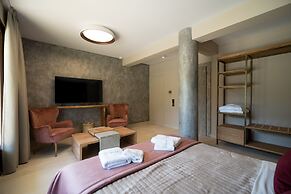 Evritos Villas & Suites with Pool