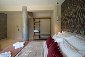 Evritos Villas & Suites with Pool