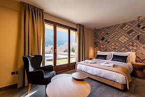 Evritos Villas & Suites with Pool