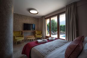 Evritos Villas & Suites with Pool