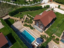 Evritos Villas & Suites with Pool