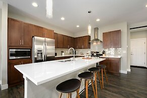 Exquisite Home by Old Town - Steps From Poudre Trl