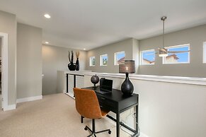 Exquisite Home by Old Town - Steps From Poudre Trl