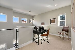 Exquisite Home by Old Town - Steps From Poudre Trl