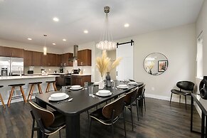 Exquisite Home by Old Town - Steps From Poudre Trl