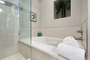 Exquisite Home by Old Town - Steps From Poudre Trl