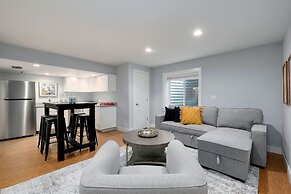 Exquisite Home by Old Town - Steps From Poudre Trl