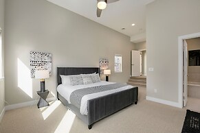 Exquisite Home by Old Town - Steps From Poudre Trl