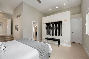 Exquisite Home by Old Town - Steps From Poudre Trl