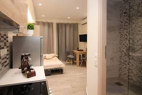 Contemporary Studios Old Port