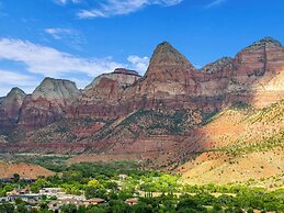 Canyon Casitas at Zion