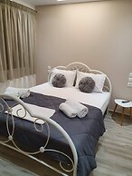 Contemporary Studios Historic Center