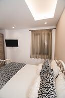 Contemporary Studios Historic Center