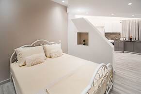 Contemporary Studios Historic Center