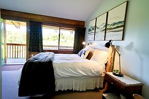 Flat Fish Lodge B&B