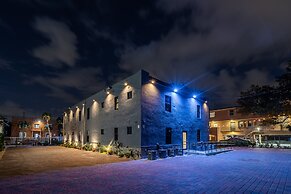 Discover the Wonders of This Amazing Apt