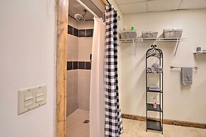 2 Mi to Ice Caves: Pet-friendly Eben Junction Apt