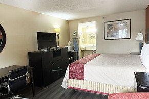 Garden Inn & Suites