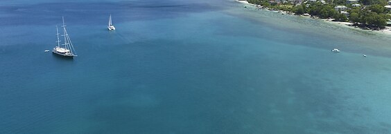 Beach View Villa - Beauvallon Villas